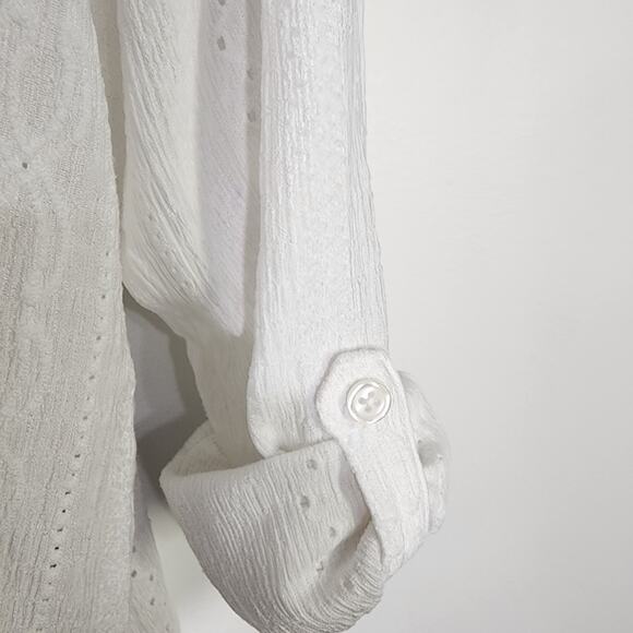 Chicos Womens Shirt Size 2 US Large Button Up Long Tab Sleeve Embroidery Eyelets - Picture 6 of 12